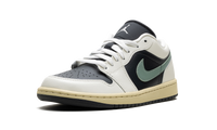 Air Jordan 1 Low WMNS Jade Smoke DC0774 001