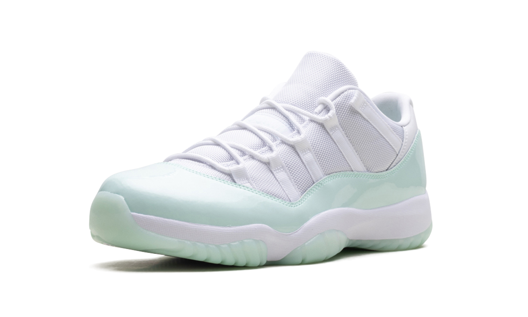 Air Jordan 11 Low WMNS Igloo AH7860 103