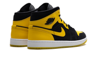 Air Jordan 1 Mid New Love HJ6654 071