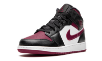 Air Jordan 1 MID GS Bred Toe 554725 066